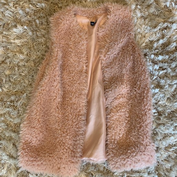 Design Lab Faux Fur Light Pink Vest - Size M - Picture 1 of 3